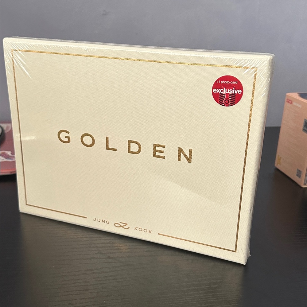 GOLDEN- Jung Kook 2023 Album (SOLID) (D2C Exclusive)(NIB) - Picture 2 of 3